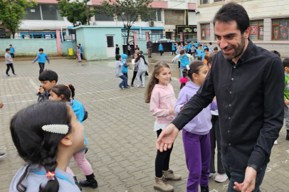 Minik Öğrenci Heimlich Manevrasıyla Kurtarıldı