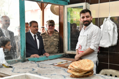 Vali Şıldak, Suruç'ta Vatandaşları Ziyaret Etti
