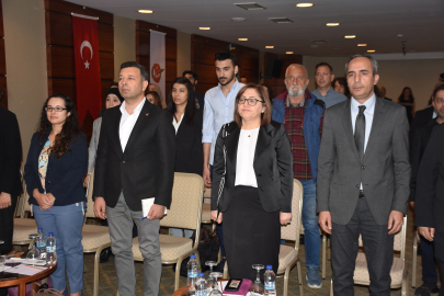 Deprem Bölgesindeki Gazetecilerin Sorunları Ele Alındı
