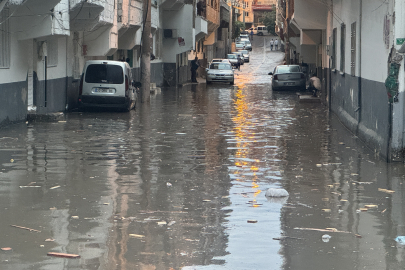 Şanlıurfa'da Sağanak Su Baskınlarına Neden Oldu