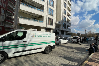 2 Kızını Öldüren Anne İntihar Etti