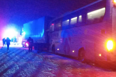 Otobüs Kazasında 25 Kişi Yaralandı