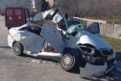 Kazada 4 Kişi Hayatını Kaybetti