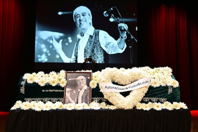 Sanatçı Edip Akbayram İçin Tören