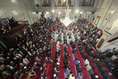 Urfa’da Bayram Namazı Coşkusu