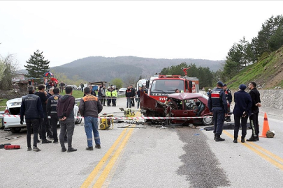 Trafik Kazasında 3 Kişi Öldü