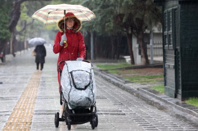 Bazı Bölgelerde Sağanak Etkili Oldu