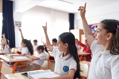 Okullarda İlk Ders Zili Bugün Çaldı