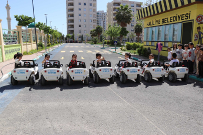 Miniklere Trafik Eğitimi Veriliyor