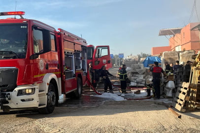 Şanlıurfa'da Depo Yangını Çıktı