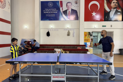 Masa Tenisi Hayata Bağladı