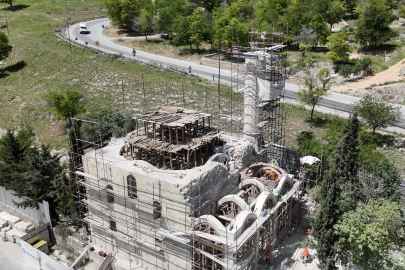Tarihi Camide Çalışma Sürüyor