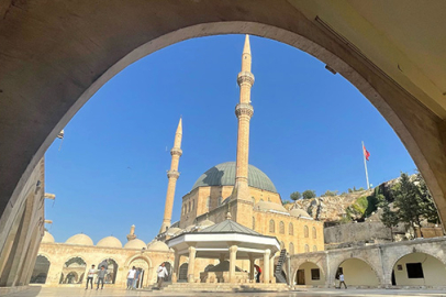 Şanlıurfa’da Bayram Namazı 05:38