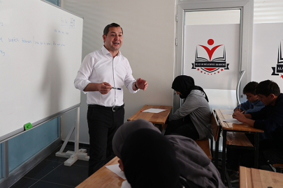Belediye Başkanından İngilizce Kursu