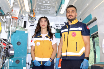 Ambulansta İkiz Bebek Doğdu