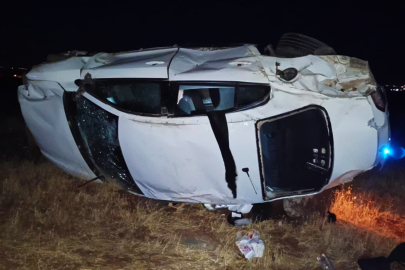 Devrilen Otomobilde 3 Kişi Yaralandı