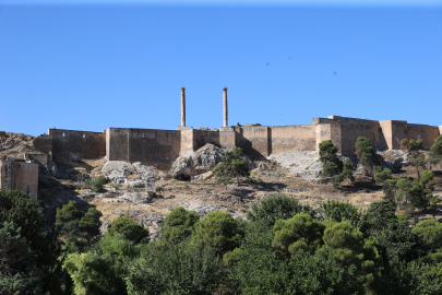 Kalede Kaya Mezar Bulundu