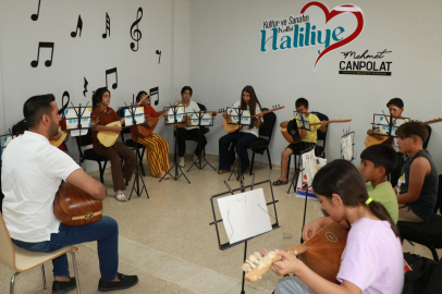 Haliliye’de Çocuklara Bağlama Kursu