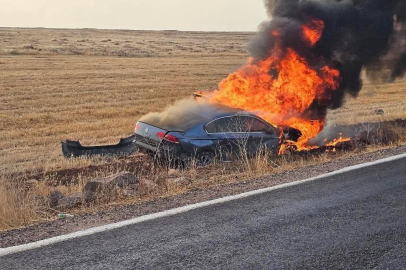 Kaza Yapan Otomobilde Yangın
