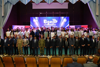 Başarılı Öğrenciler Ödüllendirildi