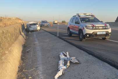 Şanlıurfa'da Araç Duvara Çarptı