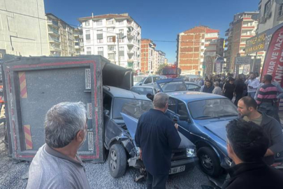 Kamyon 15 Araca Çarparak Durdu