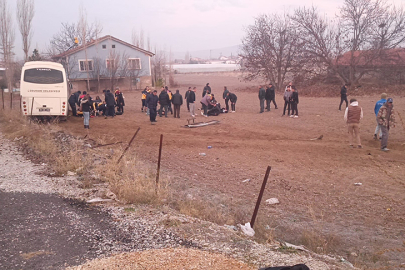 Öğrenci Servisi Kamyonetle Çarpıştı