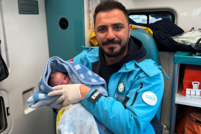 Şanlıurfa'da Ambulansta Doğum