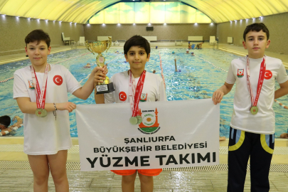 Yüzmede 1 Kupa, 48 Madalya