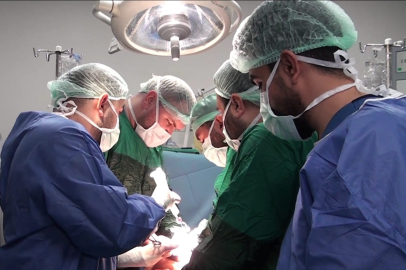 Karnından 25 Santim Kist Çıktı