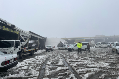 Urfa'da 67 İş Yerinin Çatısı Çöktü