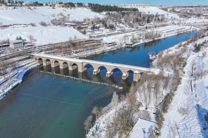 Tarihi Yapılar Karla Kaplandı