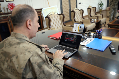 Tuğgeneral, Oylamaya Katıldı