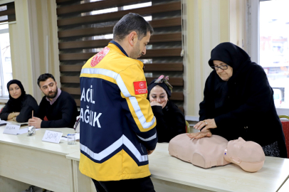 68 Yaşında Herkese Örnek Oldu