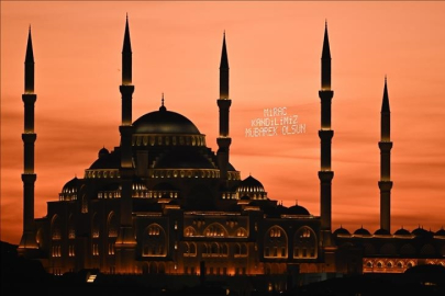 Bugün Mübarek Miraç Kandili