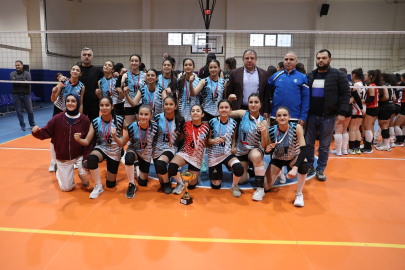 Haliliye’nin Kızları Şampiyon Oldu