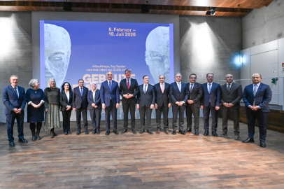 Taş Tepeler Dünya Sahnesinde