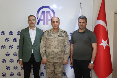 Tuğgeneral'den AA Bürosuna Ziyaret