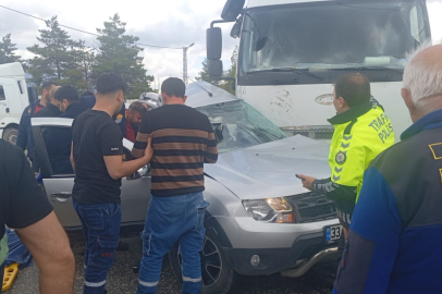 Otomobil Sürücüsü Hayatını Kaybetti