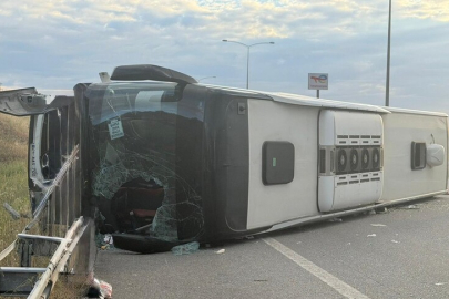 Otobüs Kazasında 25 Kişi Yaralandı