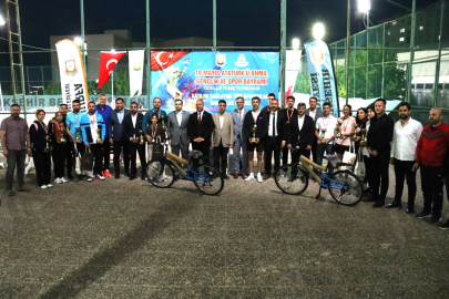 Ödüllü Tenis Turnuvası Sona Erdi