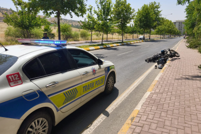 Devrilen Motosikletin Sürücüsü Öldü