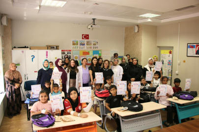 İlk Karnelerini Hastanede Aldılar