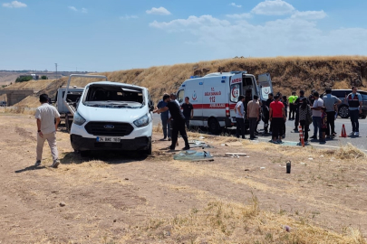 Öğrenci Servisi Kazasında 19 Yaralı