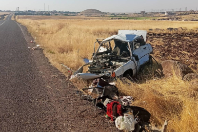 Urfa’da Otomobil Şarampole Devrildi
