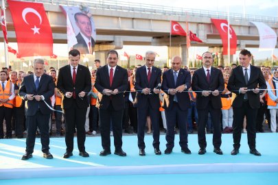 Azerbaycan Köprülü Kavşağı Açıldı