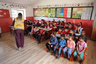 Uzman Ekipler Çocukların Yanında