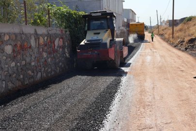 Haliliye’de Asfalt Mesaisi Sürüyor